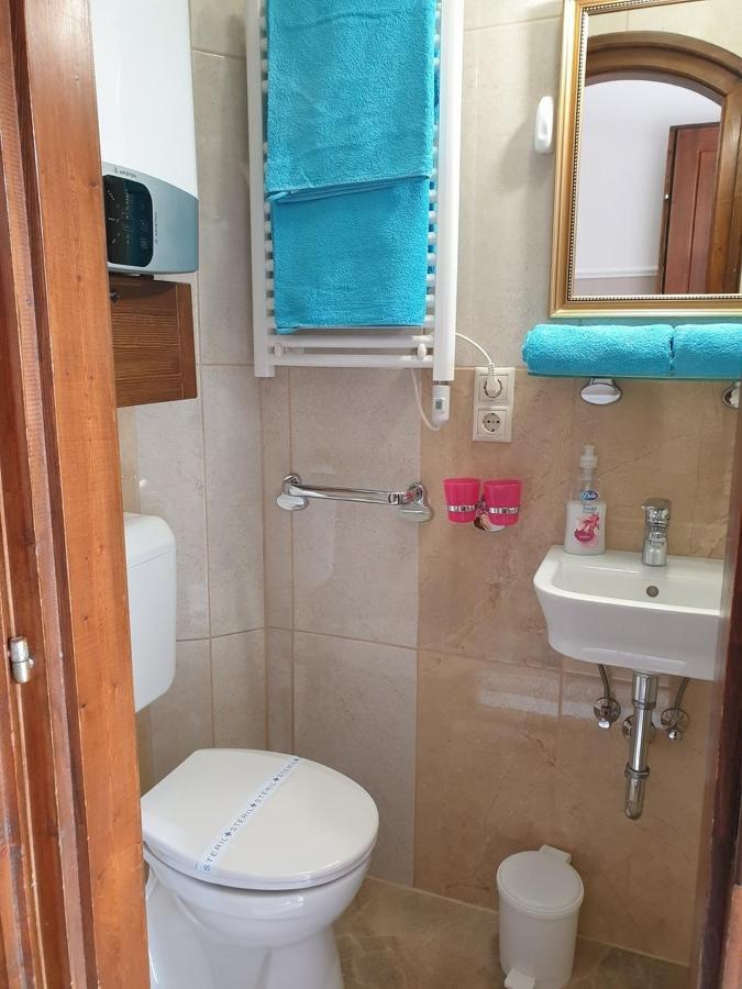 Titi Classic & Trendy Apartman Buk Luaran gambar