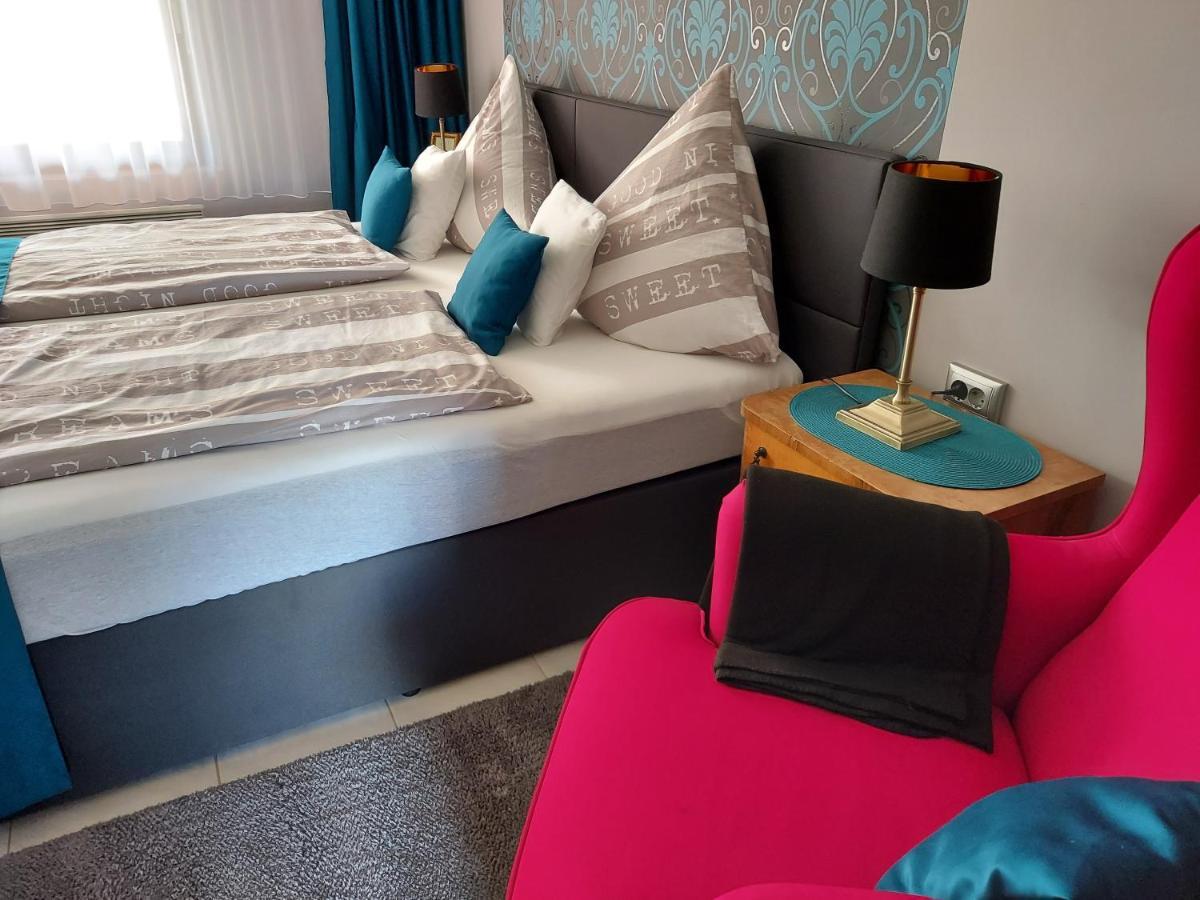 Titi Classic & Trendy Apartman Buk Luaran gambar