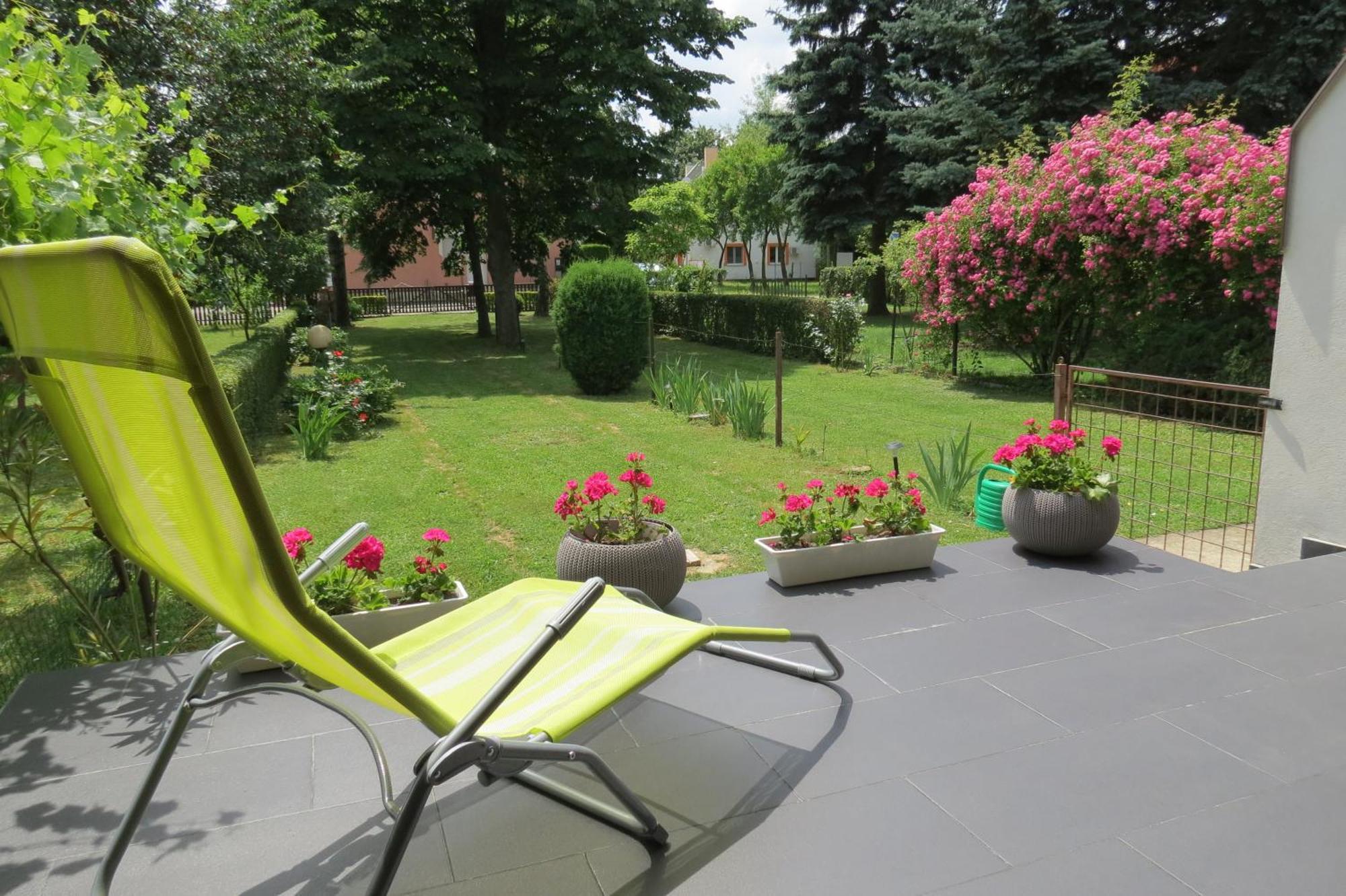 Titi Classic & Trendy Apartman Buk Luaran gambar