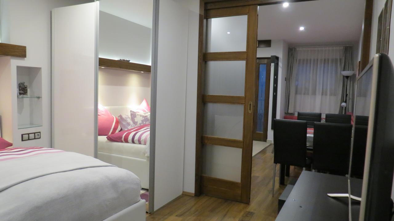 Titi Classic & Trendy Apartman Buk Luaran gambar